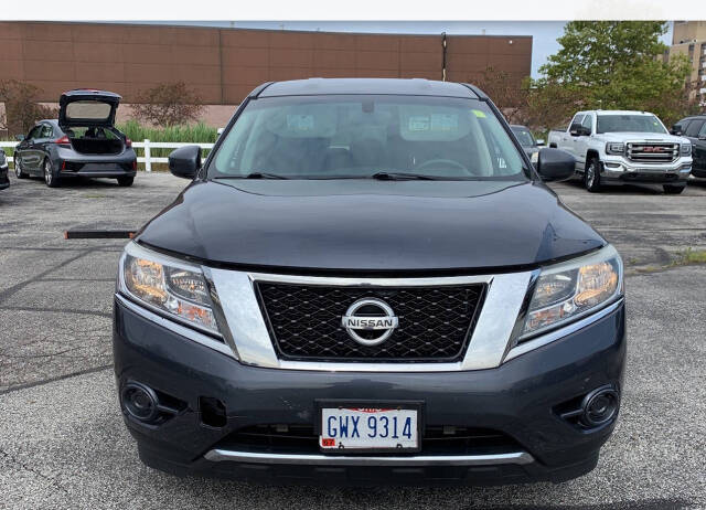 2014 Nissan Pathfinder for sale at HEARTLAND AUTO SALES in Indianapolis, IN