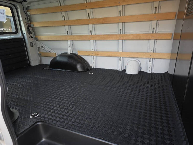 2024 Chevrolet Express 2500