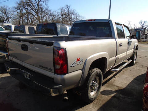 2005 Chevrolet Silverado 2500HD LS