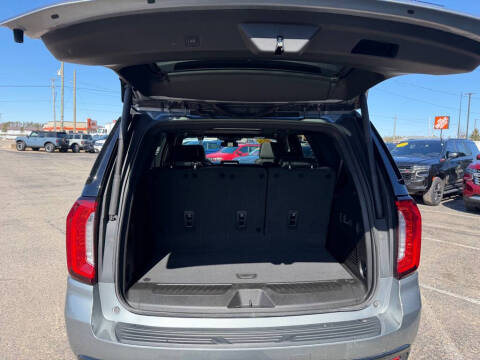2023 GMC Yukon SLT