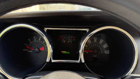 2005 Ford Mustang V6 Deluxe