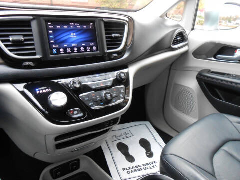 2018 Chrysler Pacifica Touring L