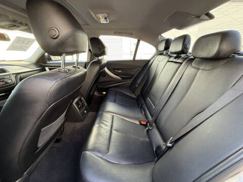 2013 BMW 3 Series 328i