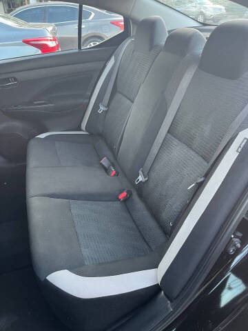 2021 Nissan Versa SV