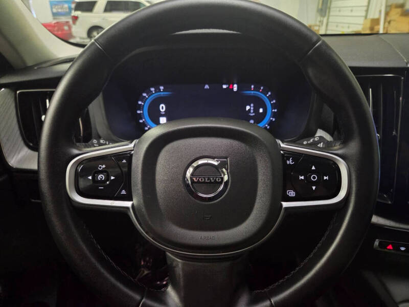 2025 Volvo XC60 B5 Plus Dark Theme