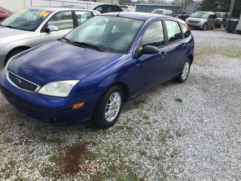 2005 Ford Focus for sale at B AND S AUTO SALES in Meridianville AL