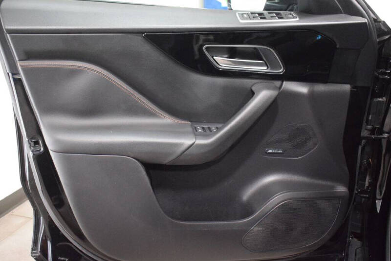 2019 Jaguar F-PACE 30t Prestige