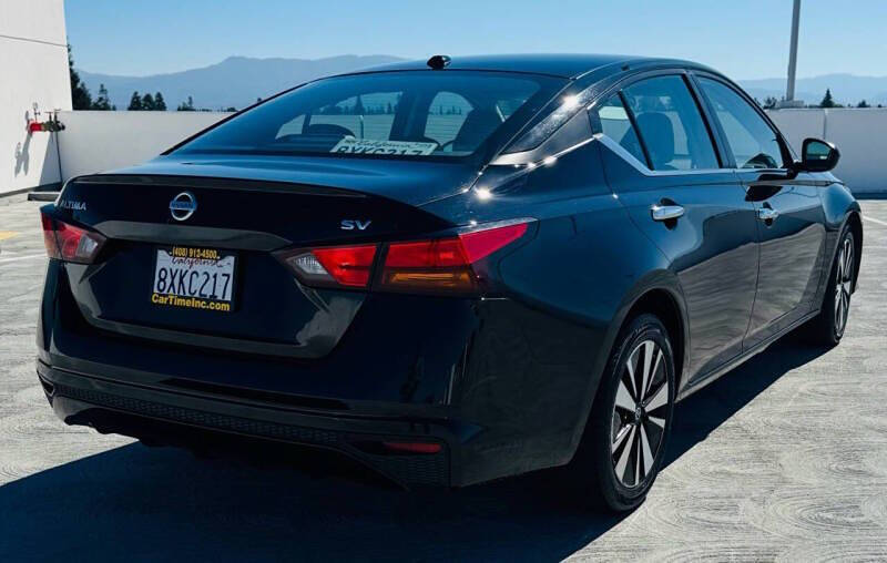 2021 Nissan Altima 2.5 SV