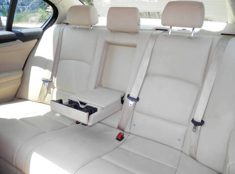 2012 BMW 5 Series 528i