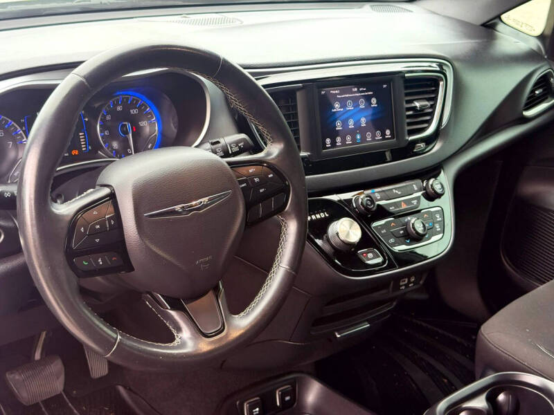 2020 Chrysler Pacifica Touring