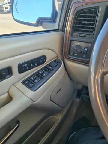 2004 Cadillac Escalade