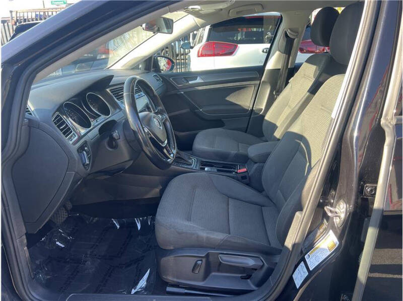 2019 Volkswagen e-Golf SE