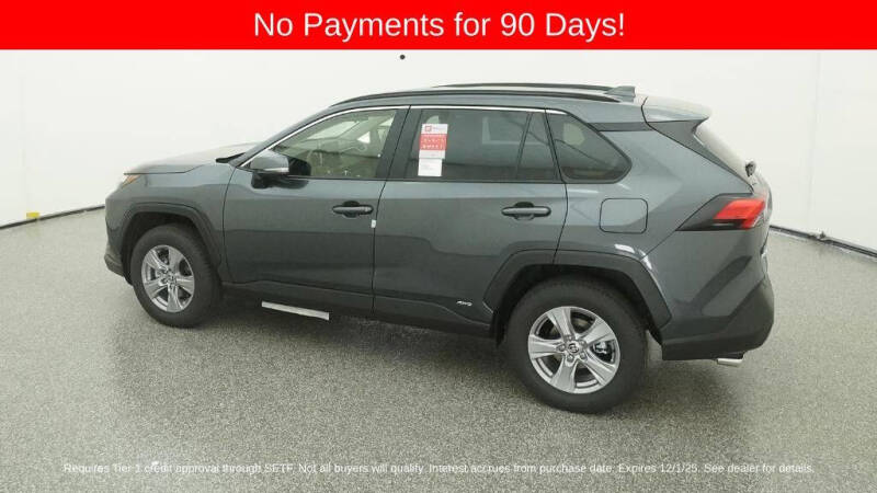 2025 Toyota RAV4 Hybrid XLE