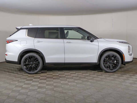 2026 Mitsubishi Outlander LE