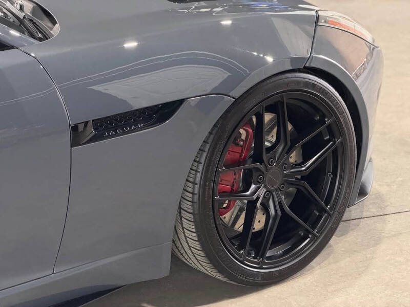 2016 Jaguar F-TYPE R