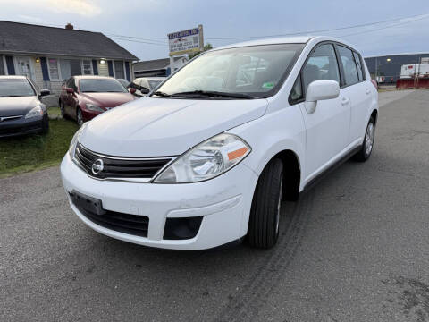2011 Nissan Versa 1.8 SL