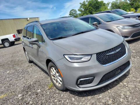 2022 Chrysler Pacifica Touring L Photo