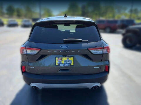 2020 Ford Escape SE