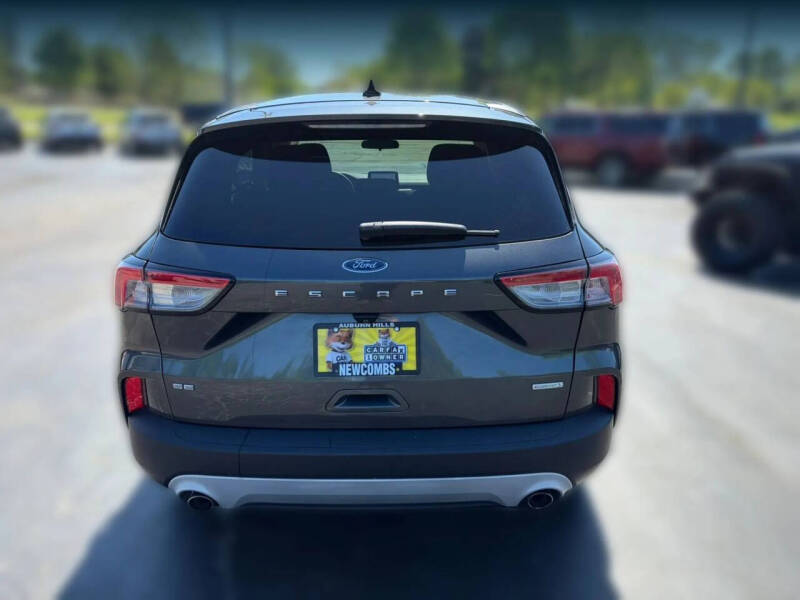 2020 Ford Escape SE