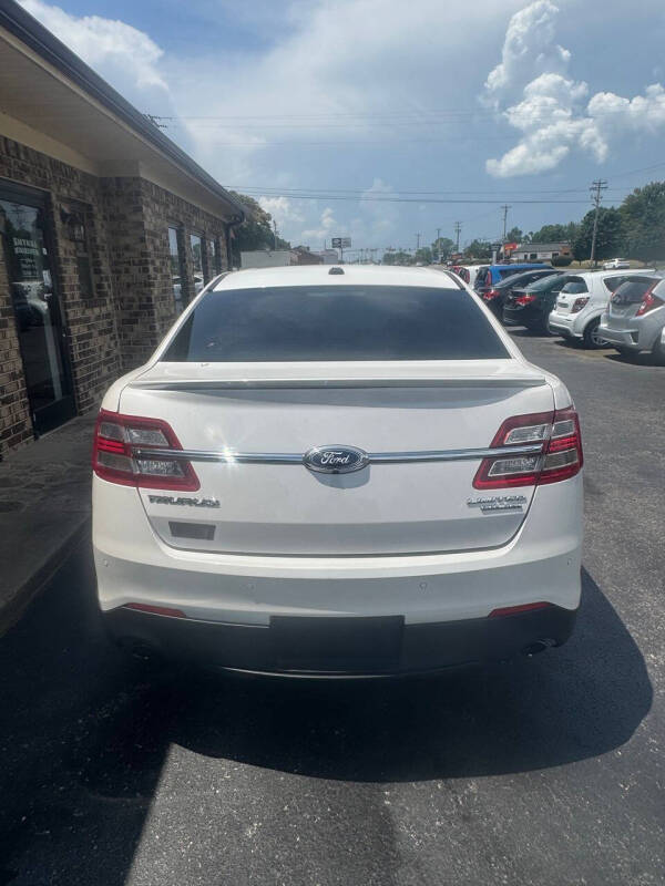 2017 Ford Taurus Limited