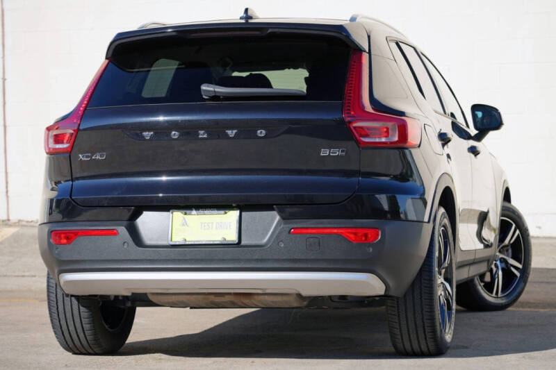 2023 Volvo XC40 B5 Core