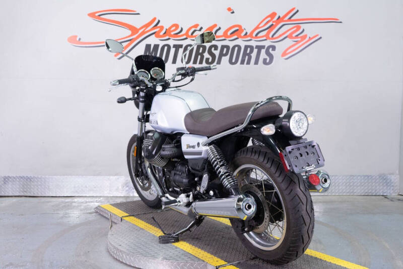 2021 Moto Guzzi V7 Special