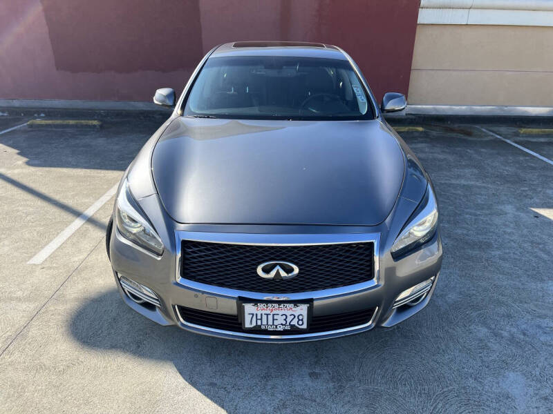 2015 Infiniti Q70 3.7