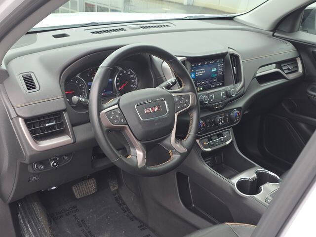 2023 GMC Terrain AT4