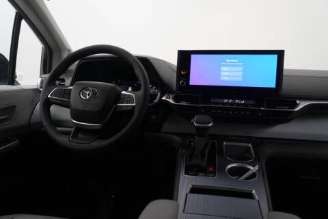 2025 Toyota Sienna XLE 7-Passenger