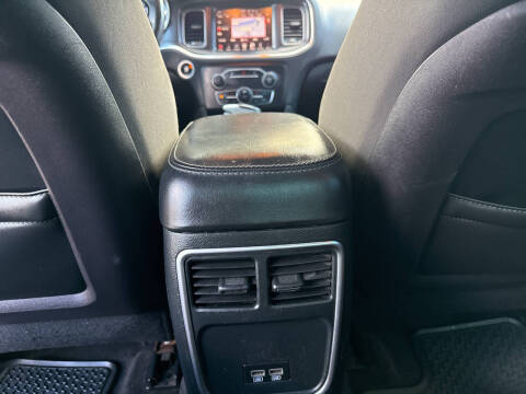 2016 Dodge Charger SXT