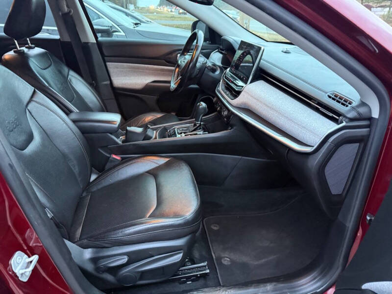 2022 Jeep Compass Latitude Lux