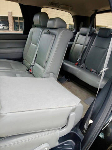 2011 Toyota Sequoia SR5