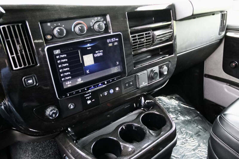 2024 Chevrolet Express 2500
