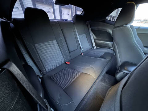 2020 Dodge Challenger SXT