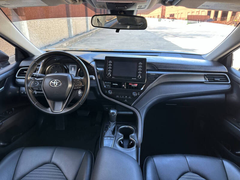 2023 Toyota Camry SE