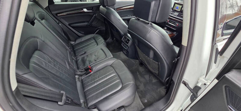 2018 Audi Q5 2.0T quattro Premium Plus