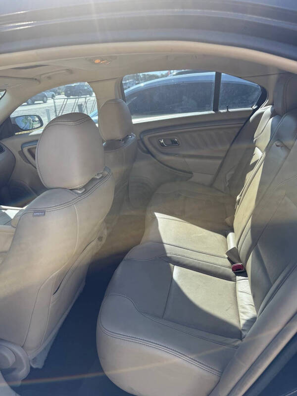 2014 Ford Taurus SEL