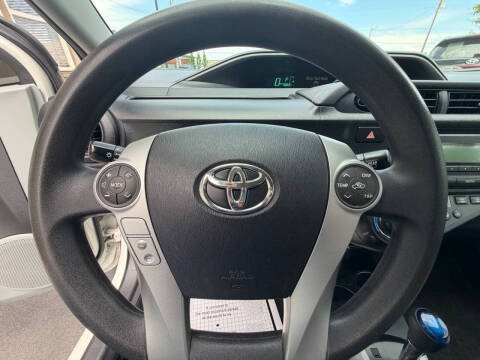 2013 Toyota Prius c Two