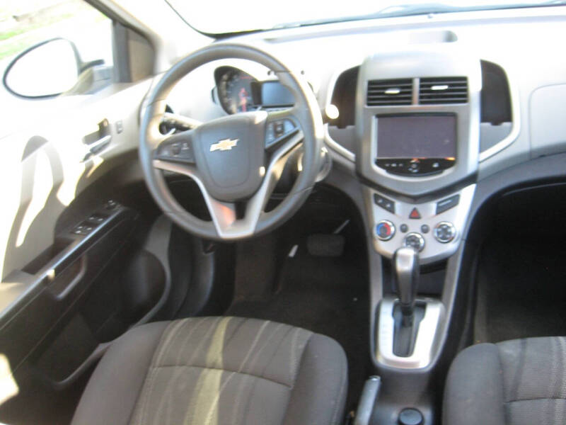 2016 Chevrolet Sonic LT Auto