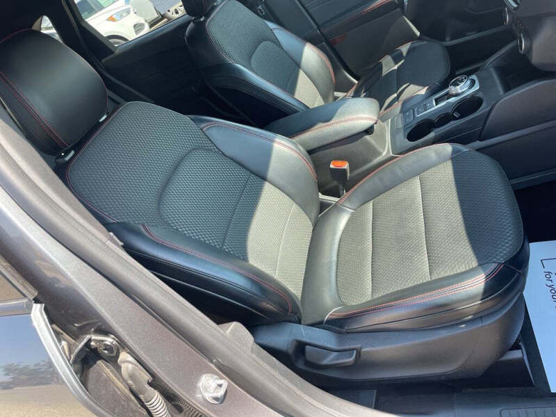 2023 Ford Escape ST-Line