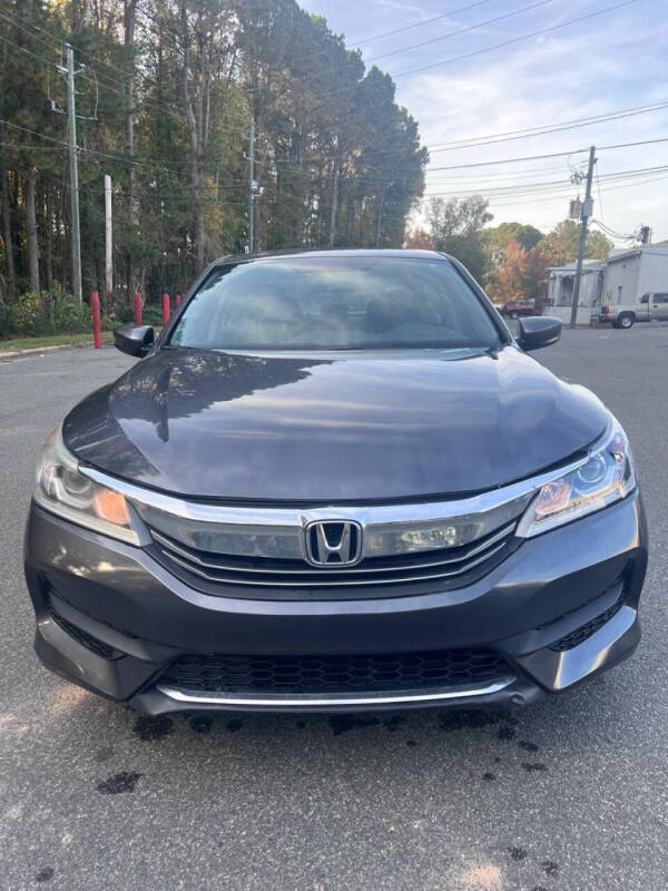 2017 Honda Accord LX photo 1