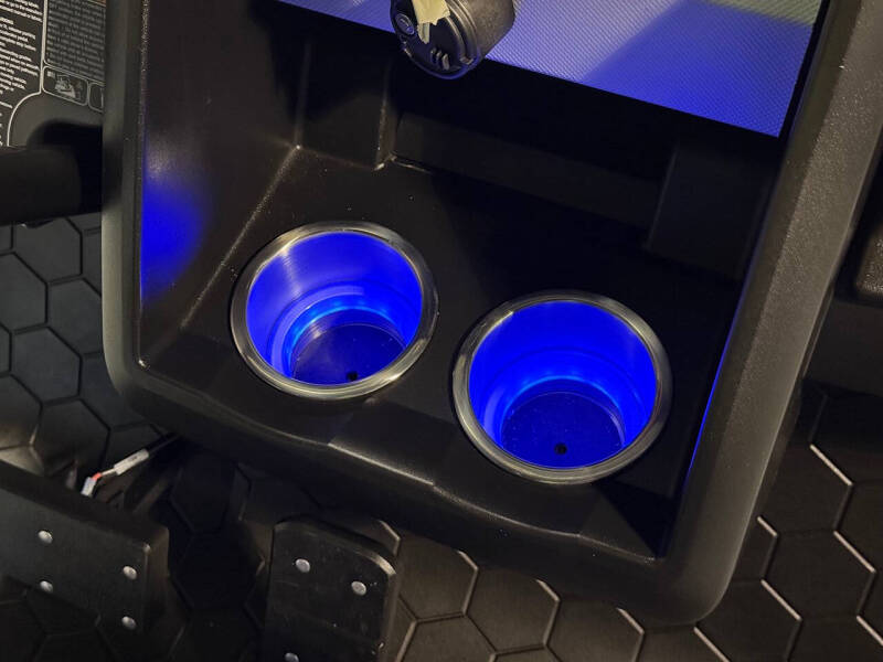 2025 E-Z-GO Express L6