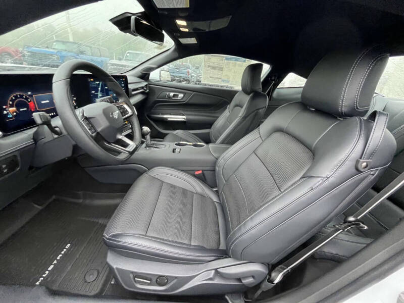 2025 Ford Mustang EcoBoost Premium