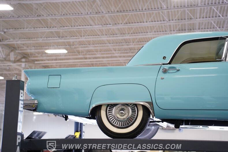 1957 Ford Thunderbird