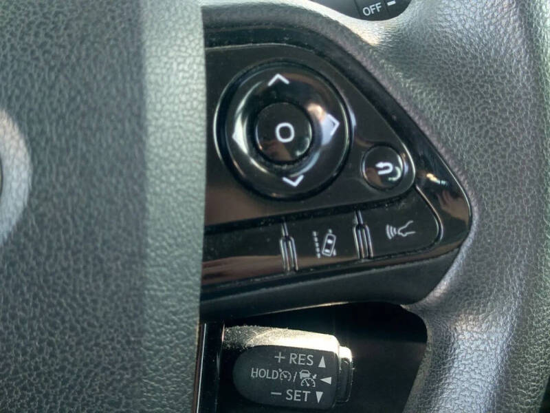 2019 Toyota Prius LE