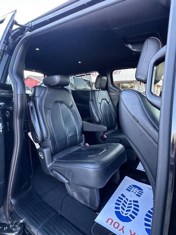 2020 Chrysler Pacifica Touring L