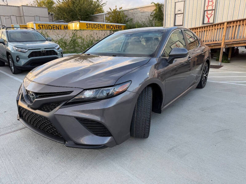 2020 Toyota Camry SE