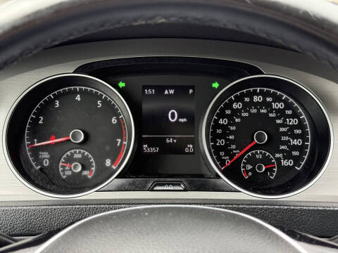 2016 Volkswagen Golf TSI S