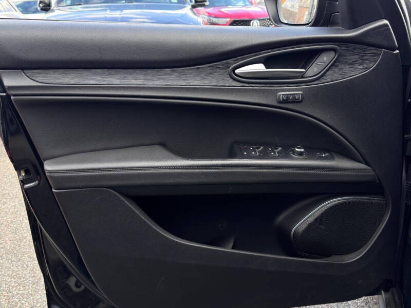 2022 Alfa Romeo Stelvio Sprint