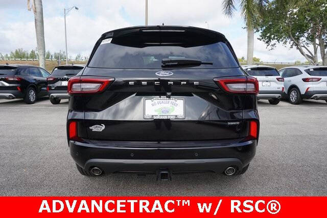 2026 Ford Escape Hybrid ST-Line Elite